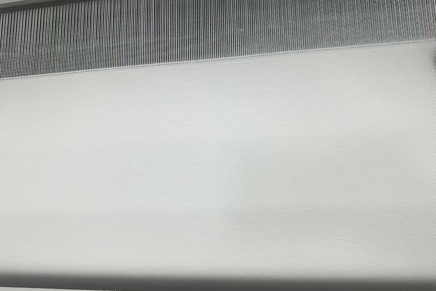 Odporna na wysokie temperatury tkanina z ekspandowanego włókna szklanego – lekka, ognioodporna tkanina izolacyjna
