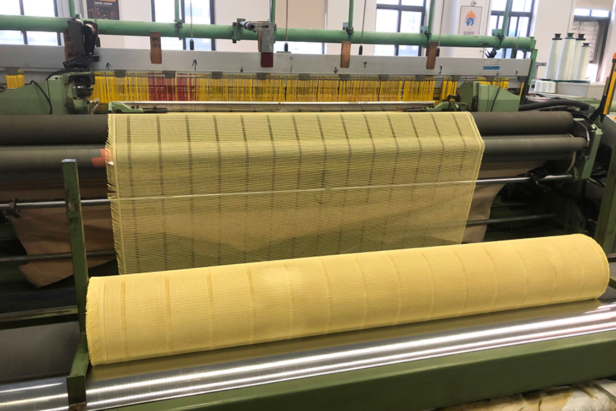 Rolka z siatki wzmocnionej aramidem o wysokiej wytrzymałości – do podstawowych materiałów kompozytowych